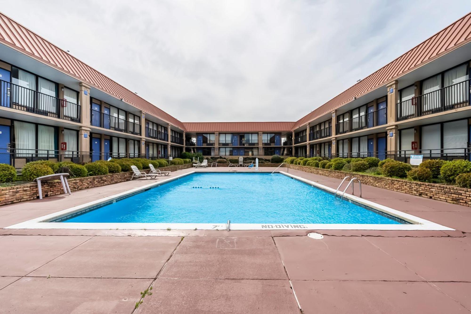 Oyo Hotel Bossier City La - Red River Eksteriør bilde