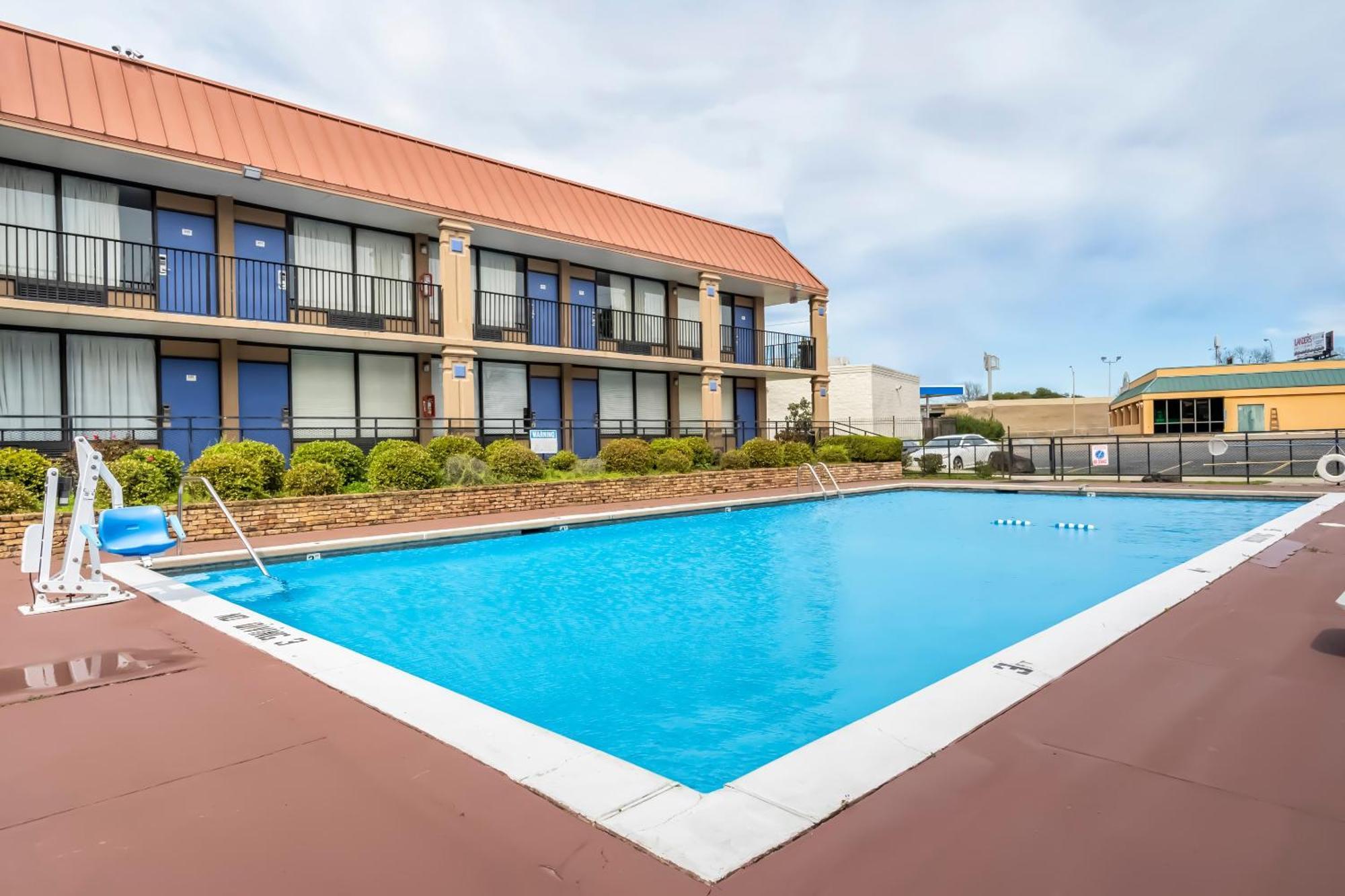 Oyo Hotel Bossier City La - Red River Eksteriør bilde