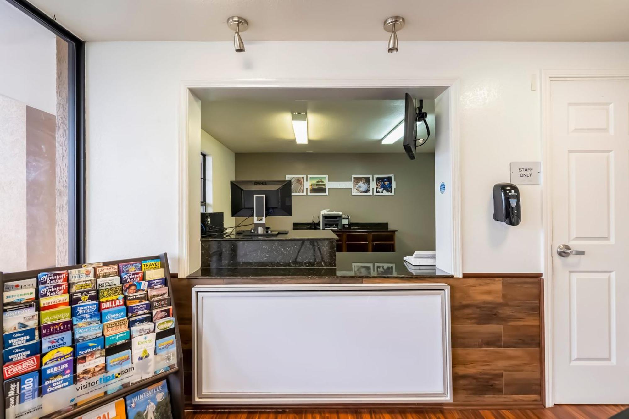 Oyo Hotel Bossier City La - Red River Eksteriør bilde
